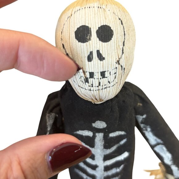 Vintage Style Corn Husk Scarecrow Skeleton Spooky Folk Art Figure Halloween - Picture 6 of 8